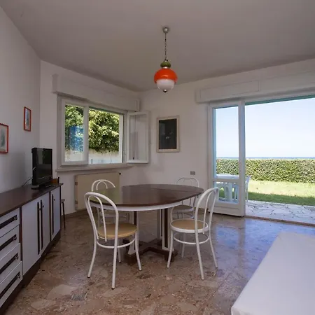 N129 - Numana, Trilocale Con Giardino A 200mt Dalla
